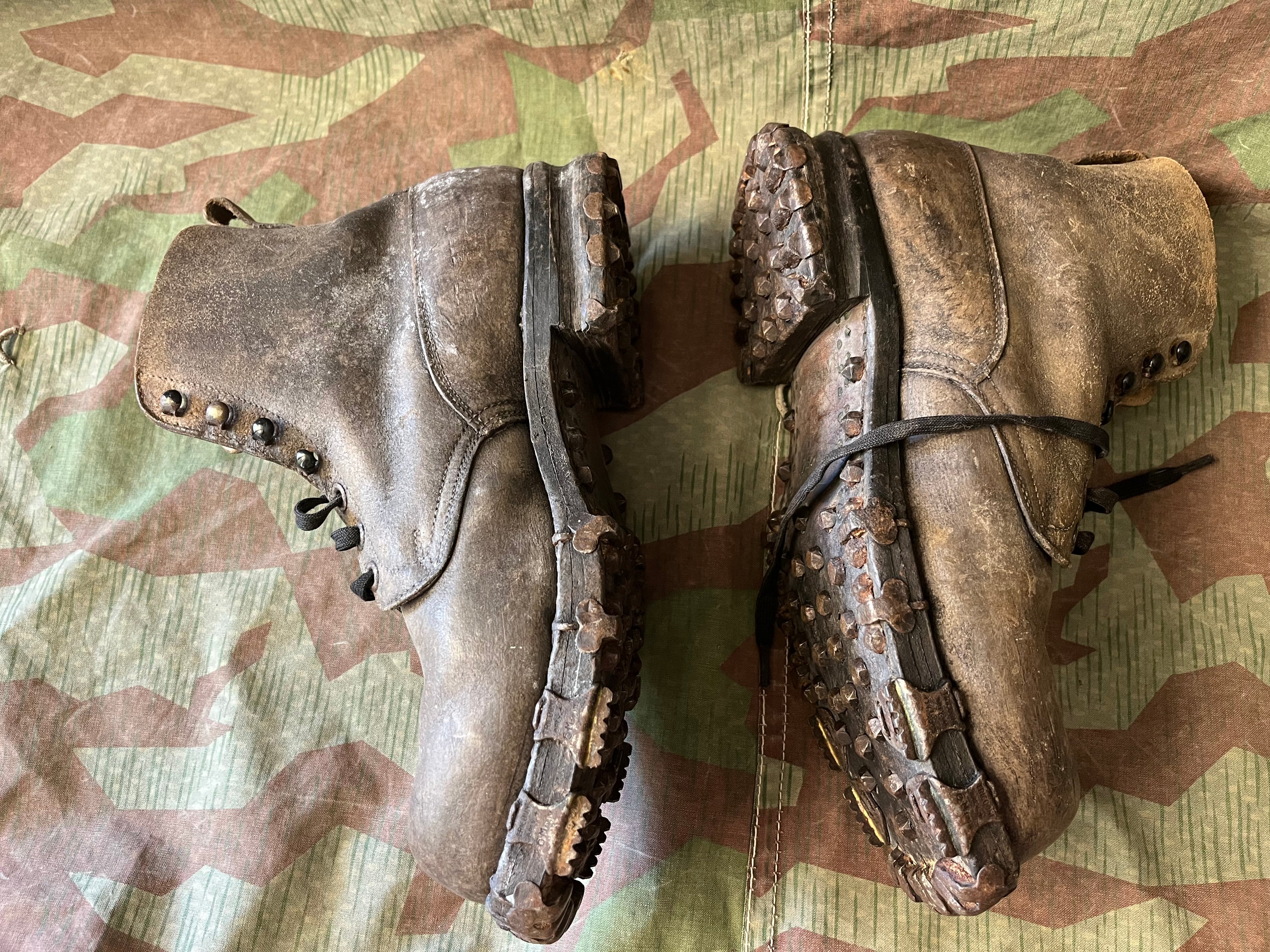 WW2 Swiss army tricouni nail shoes boots with nails mountain size eu 44/45 uniform soldier