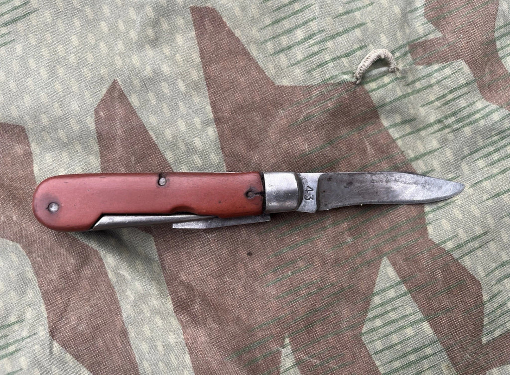 WW2 Swiss army pocket knife blade tool uniform soldier wenger