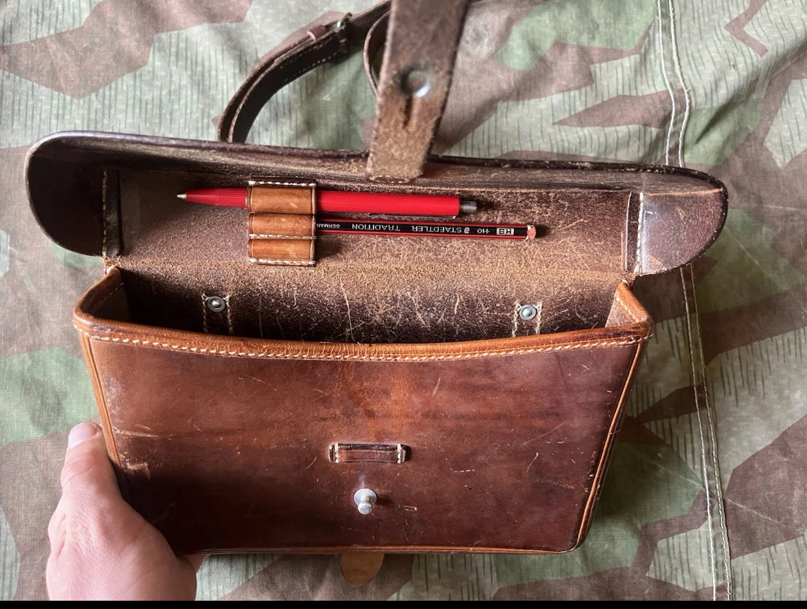 Cold War Swiss army leather bag satchel officer NCO uniform