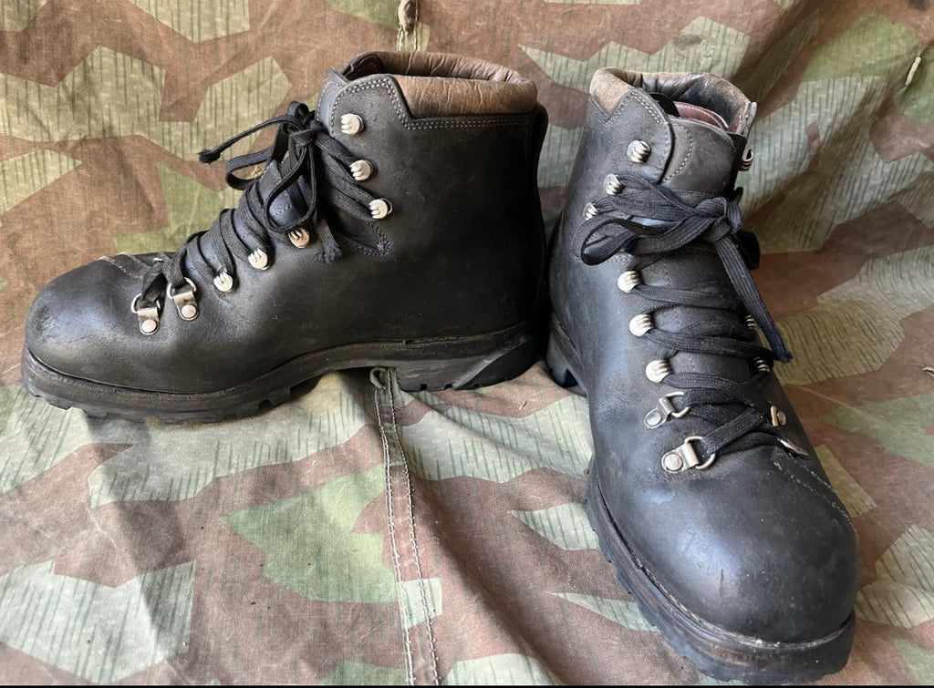Cold War Swiss army mountain troops infantry shoes boots uniform soldier