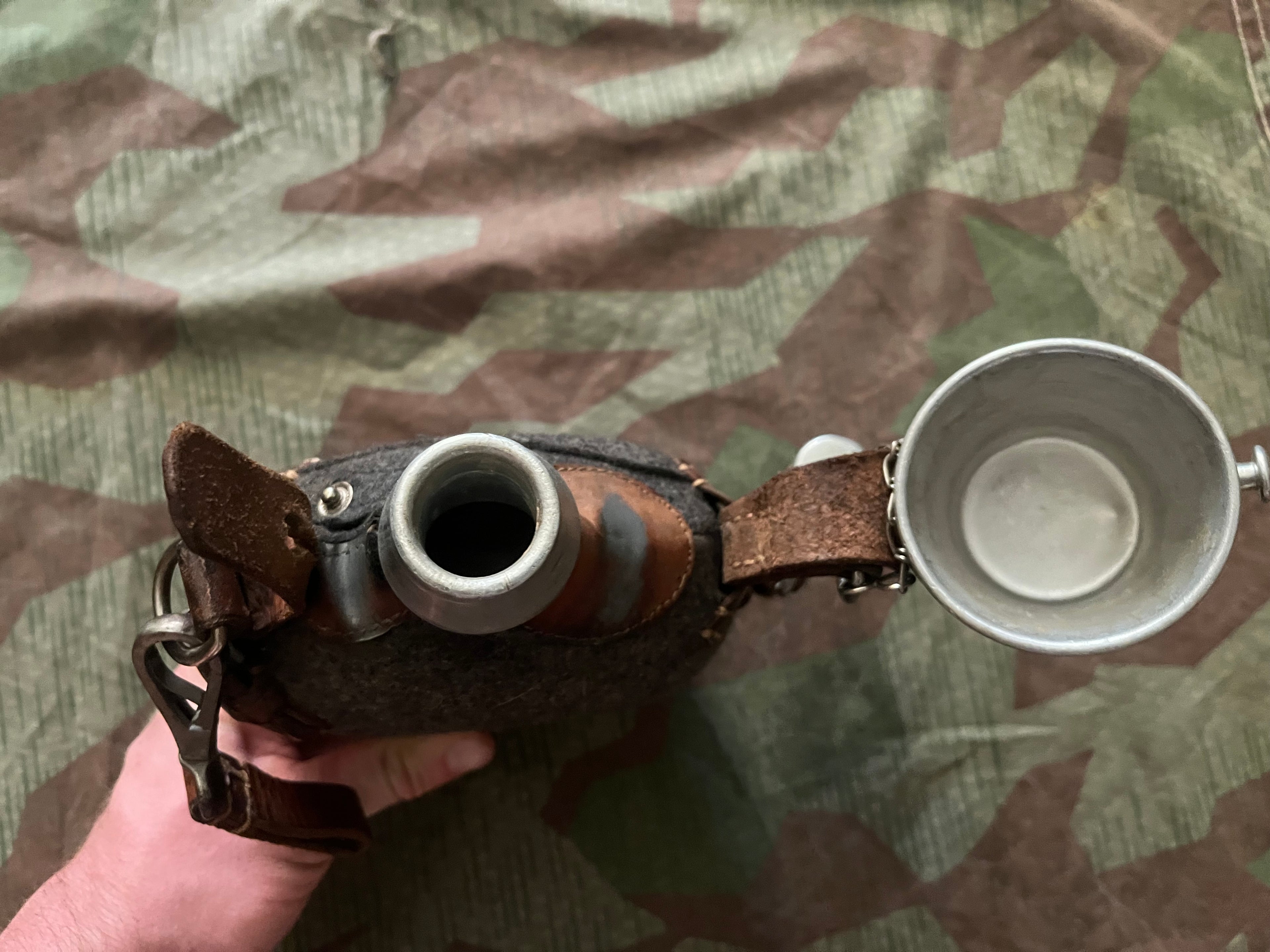 WW2/cold war Swiss army canteen medics medical troops water bottle uniform soldier