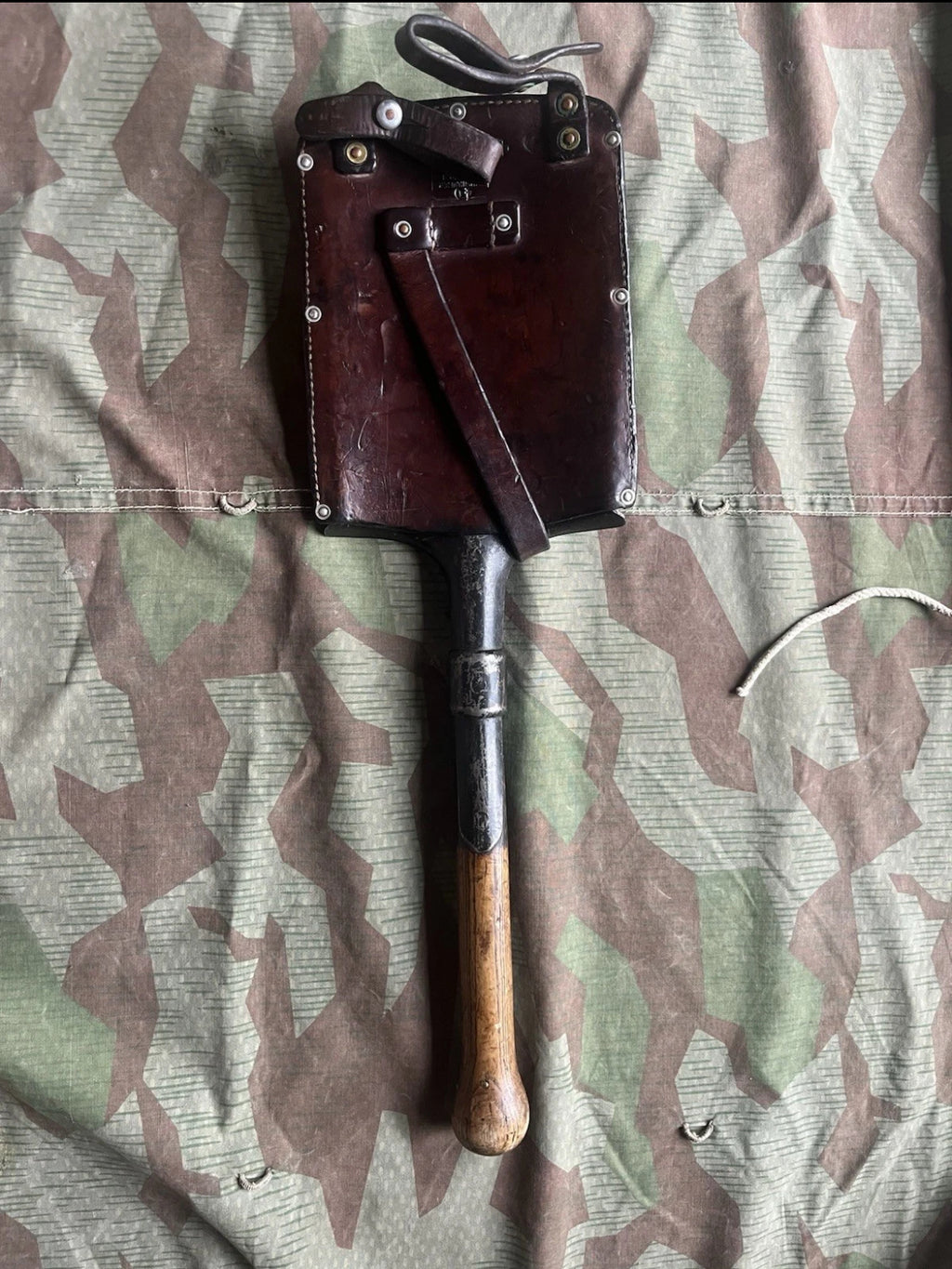 WW1/interwar/WW2 Swiss army shovel spade tool with cover gear uniform soldier