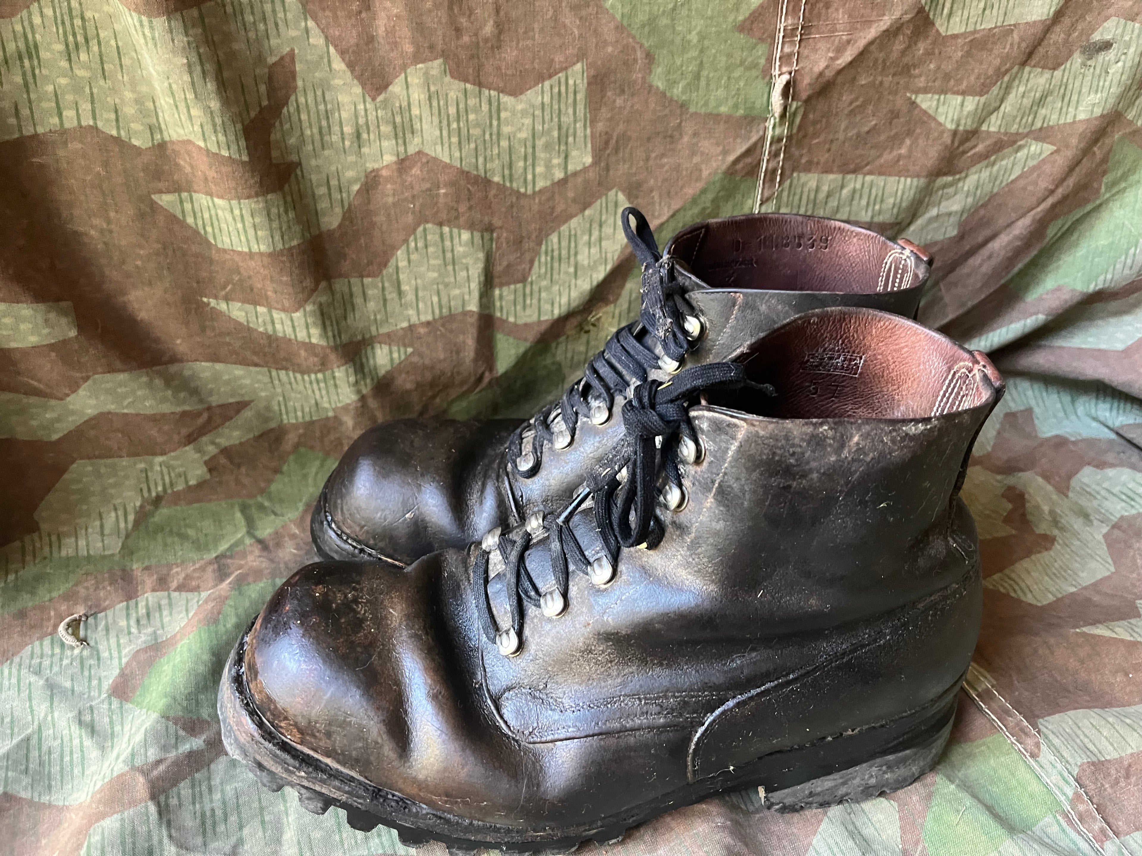 Cold War Swiss army shoes boots leather uniform soldier eu 44/45