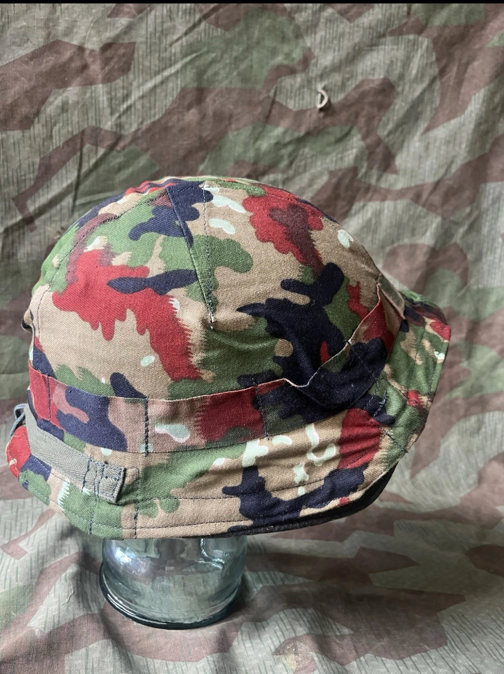 Cold War Swiss army m18 helmet with camo cover taz 57 alpenflage uniform soldier