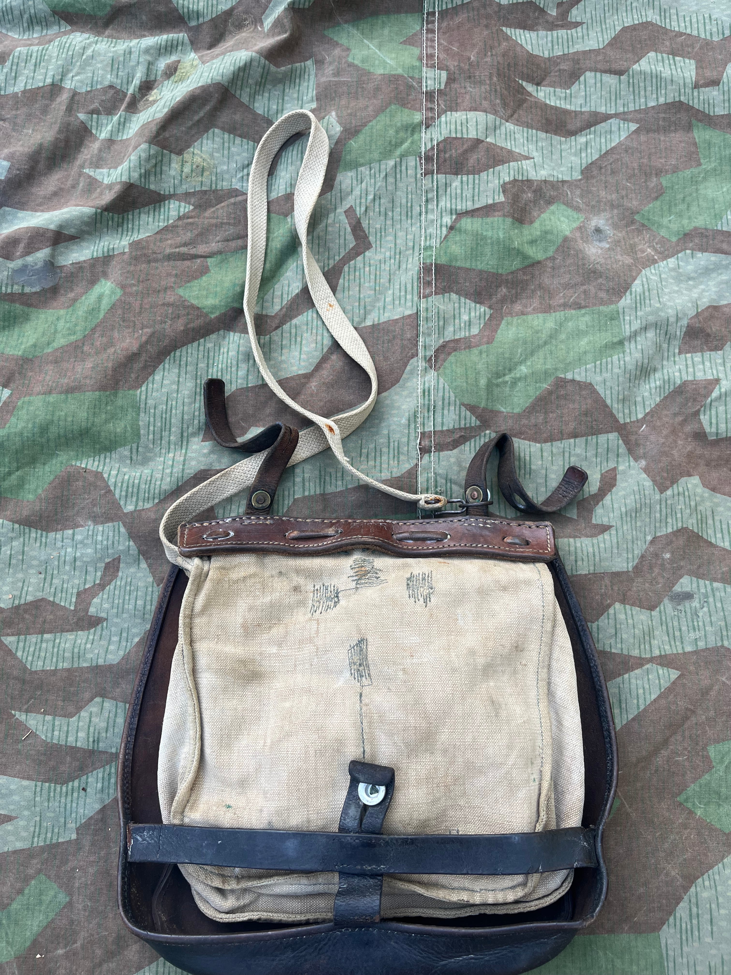 19th century/WW1 Swiss army Breadbag pack leather infantry gear uniform soldier