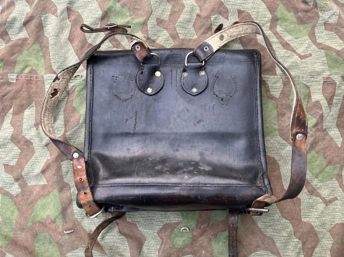 19th century ord.1875 Swiss army backpack leather haversack artillery uniform soldier