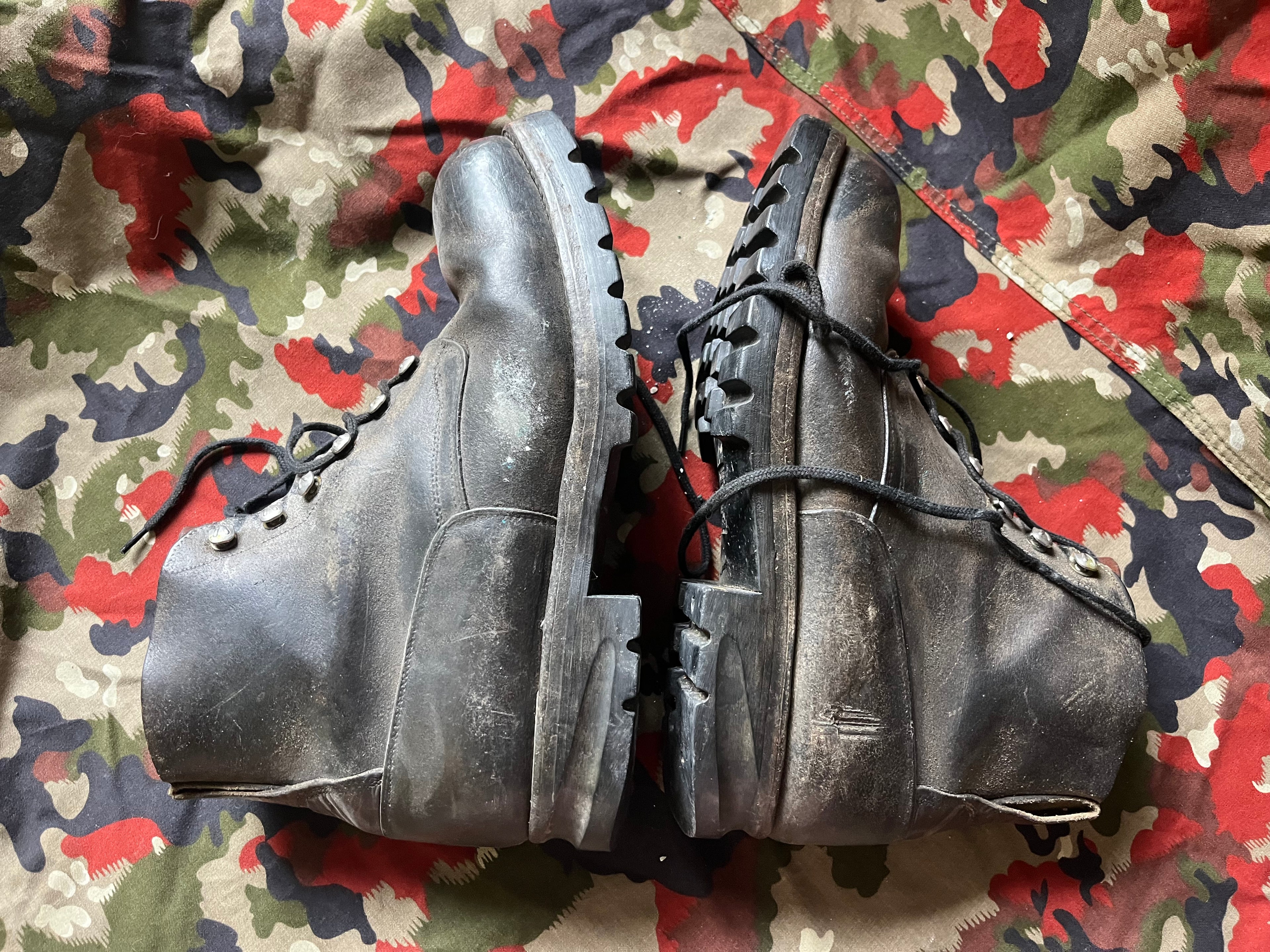 Cold War Swiss army shoes boots leather size 42/43