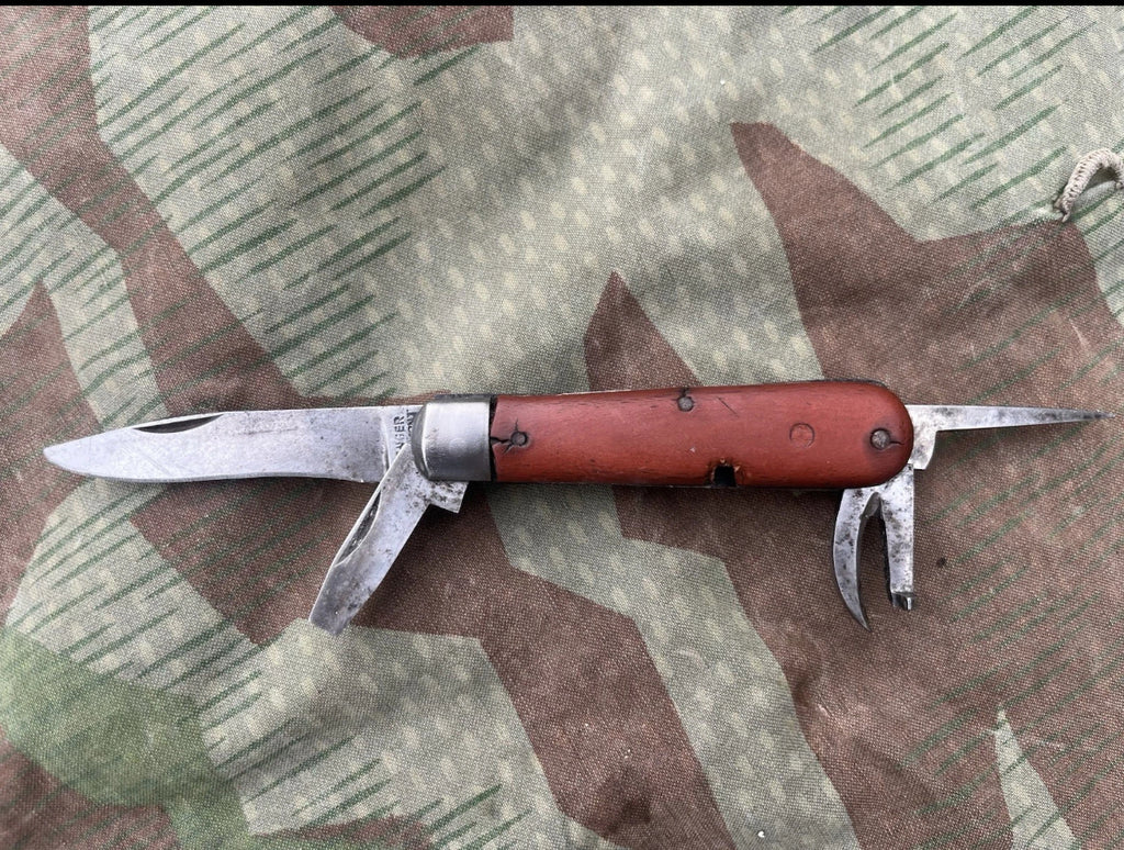 WW2 Swiss army pocket knife blade tool uniform soldier wenger