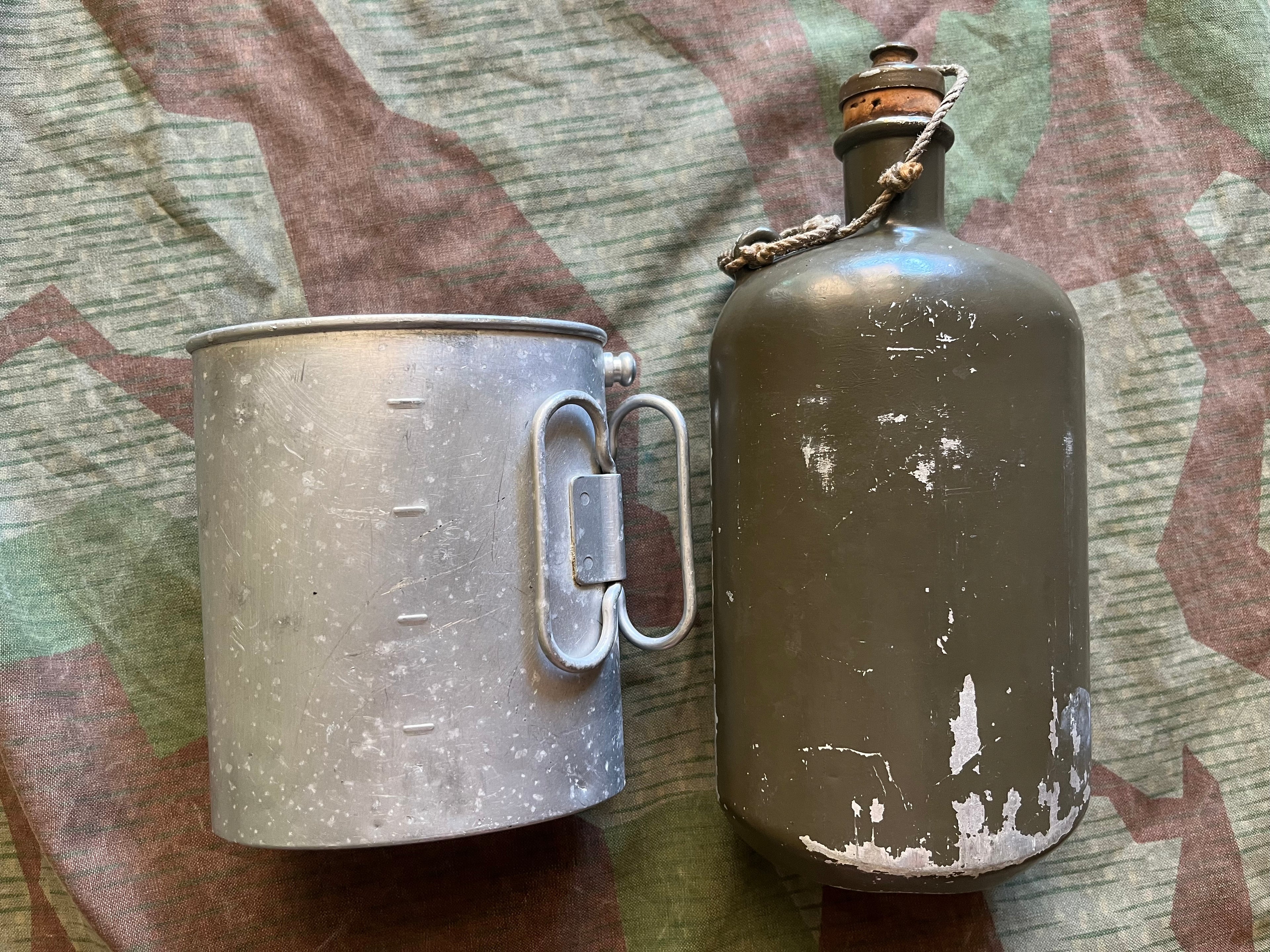 WW2 Swiss army canteen water bottle uniform soldier all troops