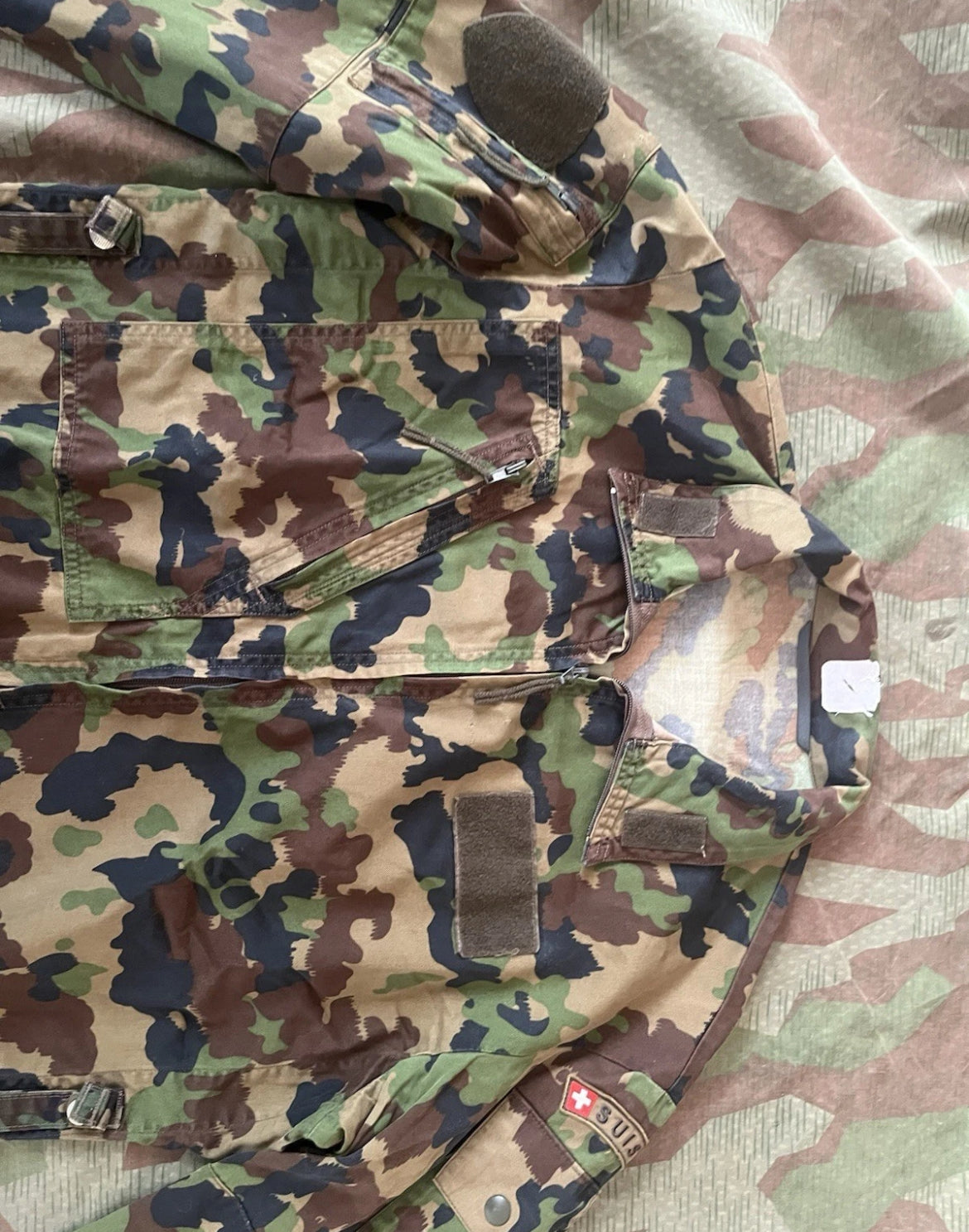 Modern Swiss army field combat uniform pants jacket taz 90 camo soldier
