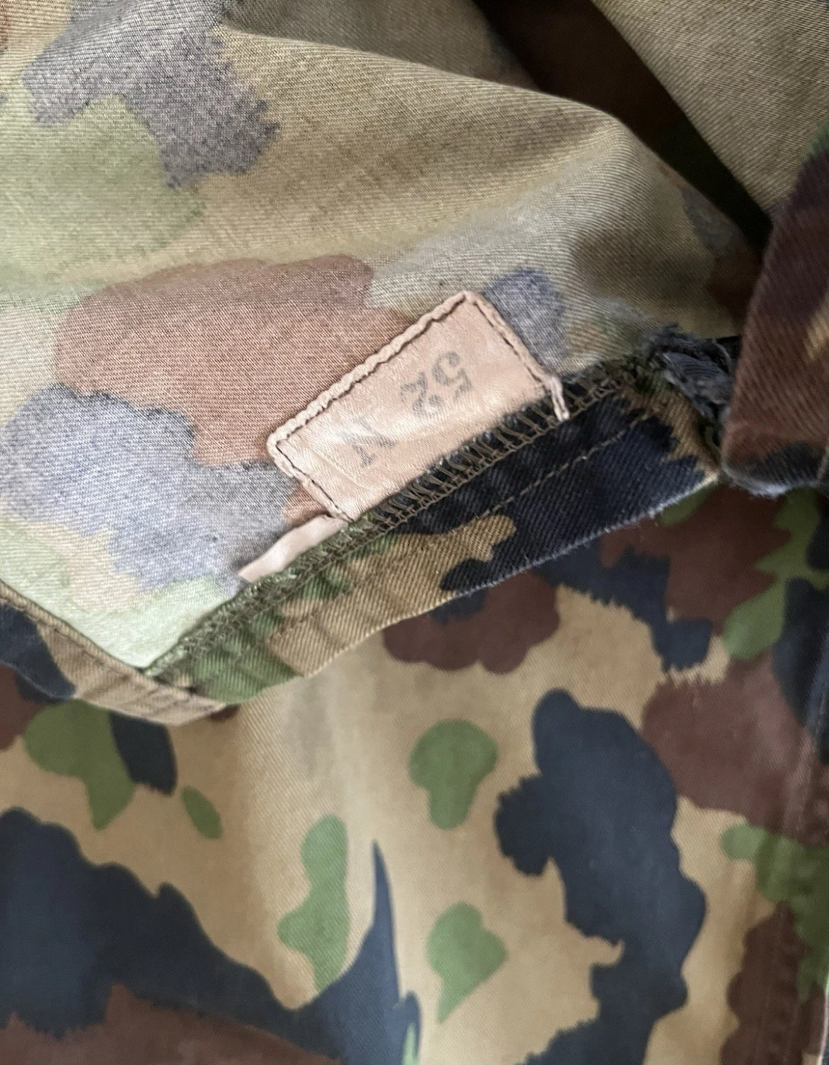 Modern Swiss army field combat uniform pants jacket taz 90 camo soldier