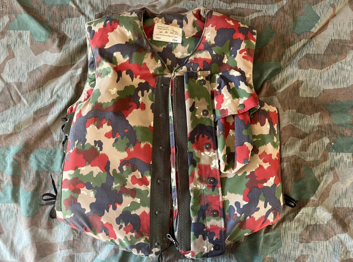 Cold War/ modern Swiss army flak jacket vest armor protection camo taz 57 uniform soldier