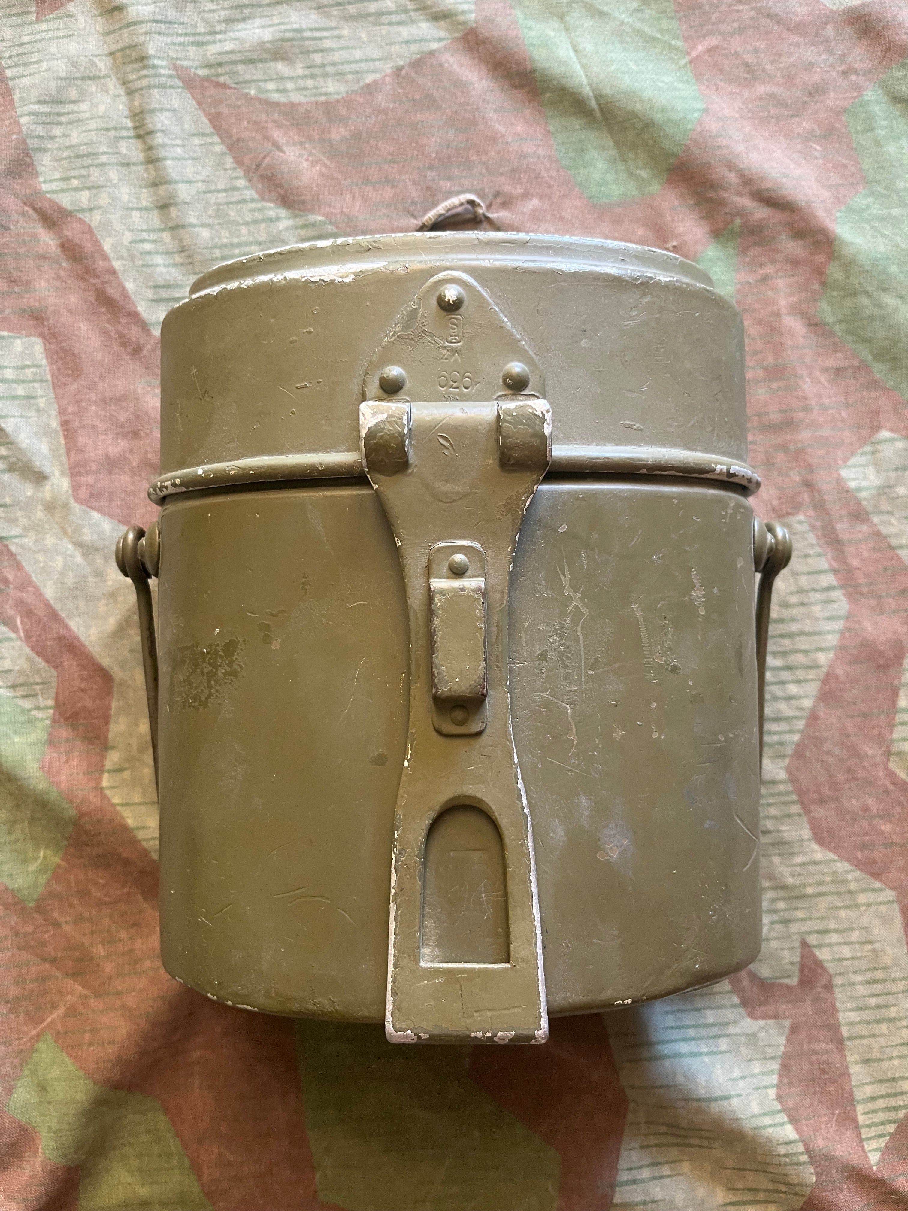 WW2 Swiss army mess tin eating equipment bowl kit field gear uniform soldier