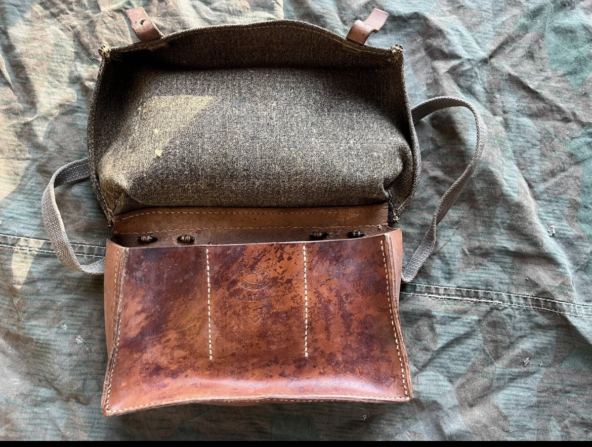 WW1/interwar/WW2 Swiss army extra ammo pouch bag gear uniform soldier