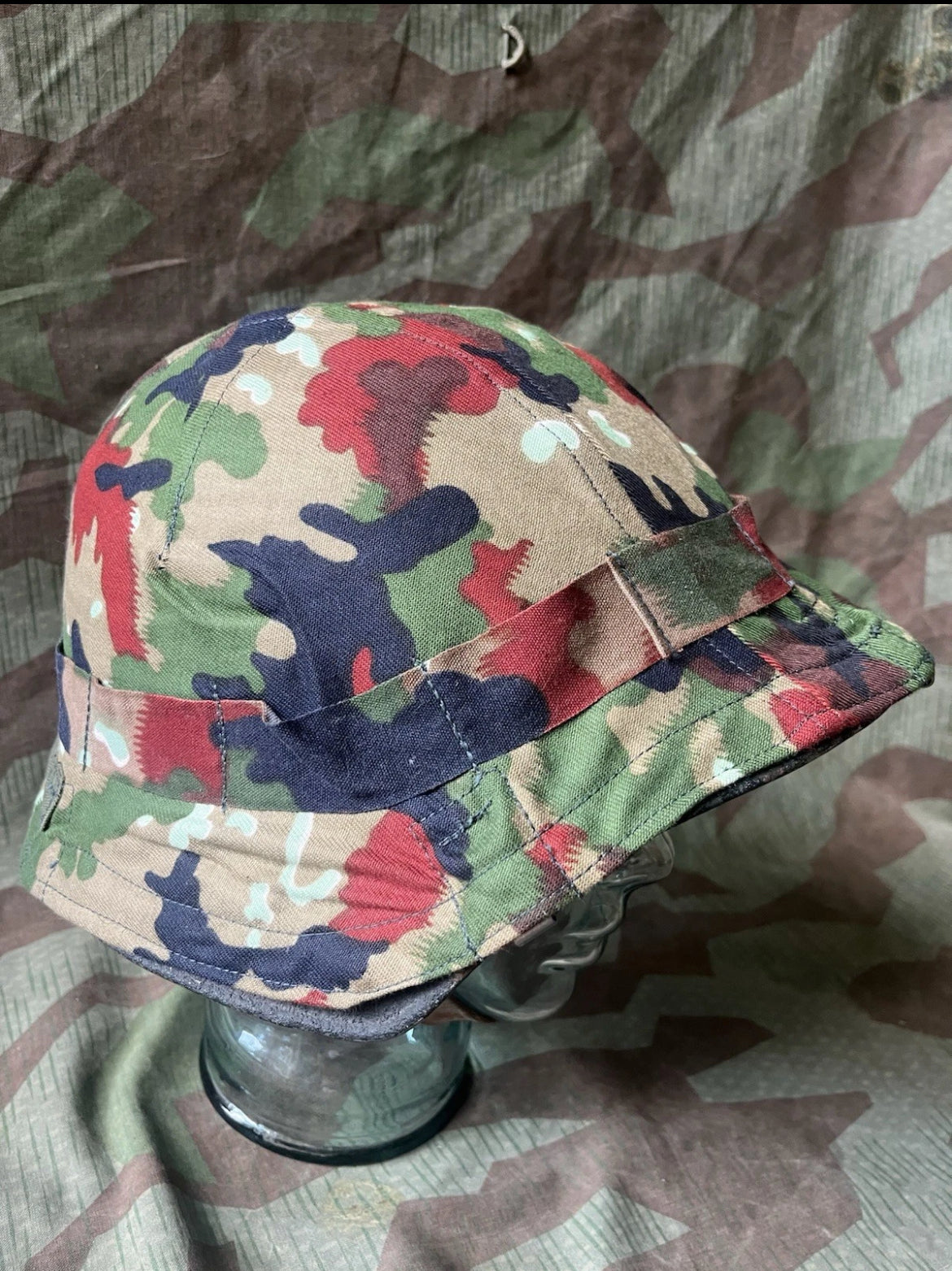 Cold War Swiss army m18 helmet with camo cover taz 57 alpenflage uniform soldier