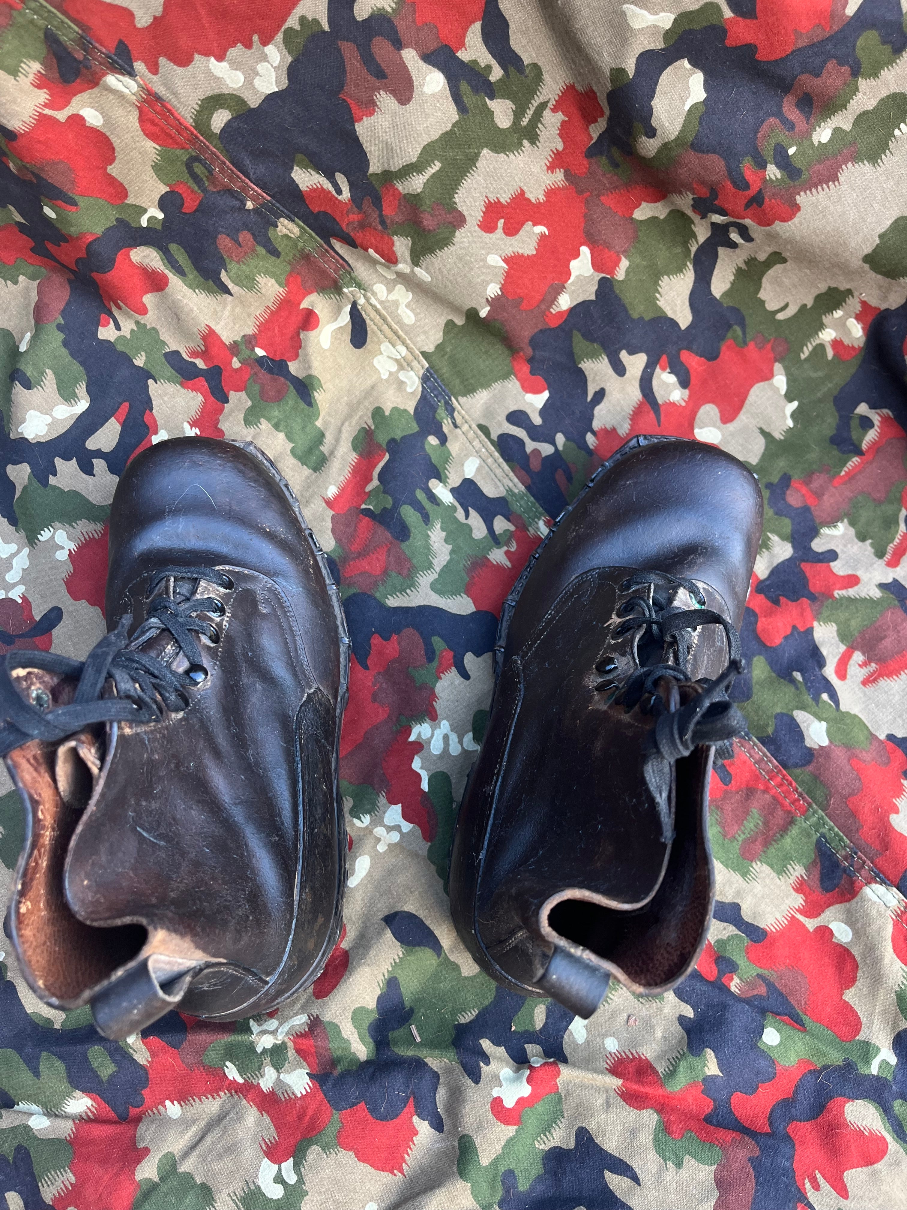 WW2 Swiss army tricouni nail shoes boots with nails mountain size eu 42/43