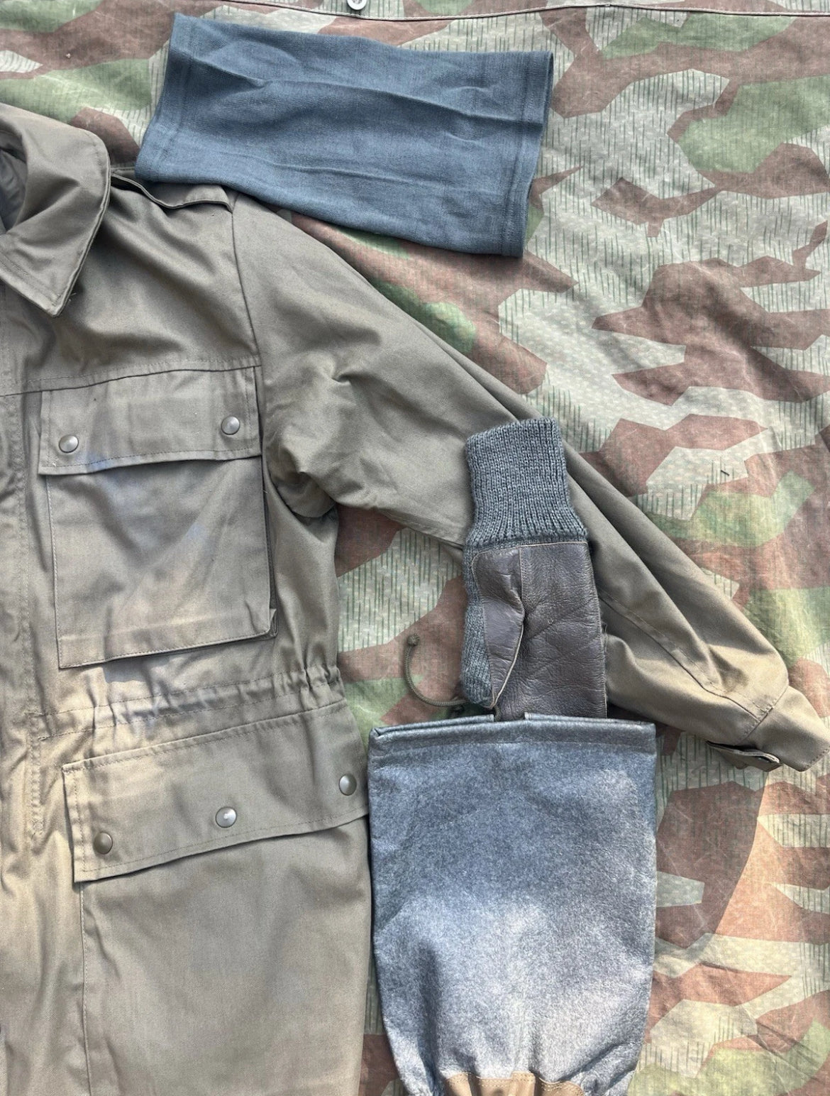 Cold War Swiss army mountain infantry troops complete uniform soldier