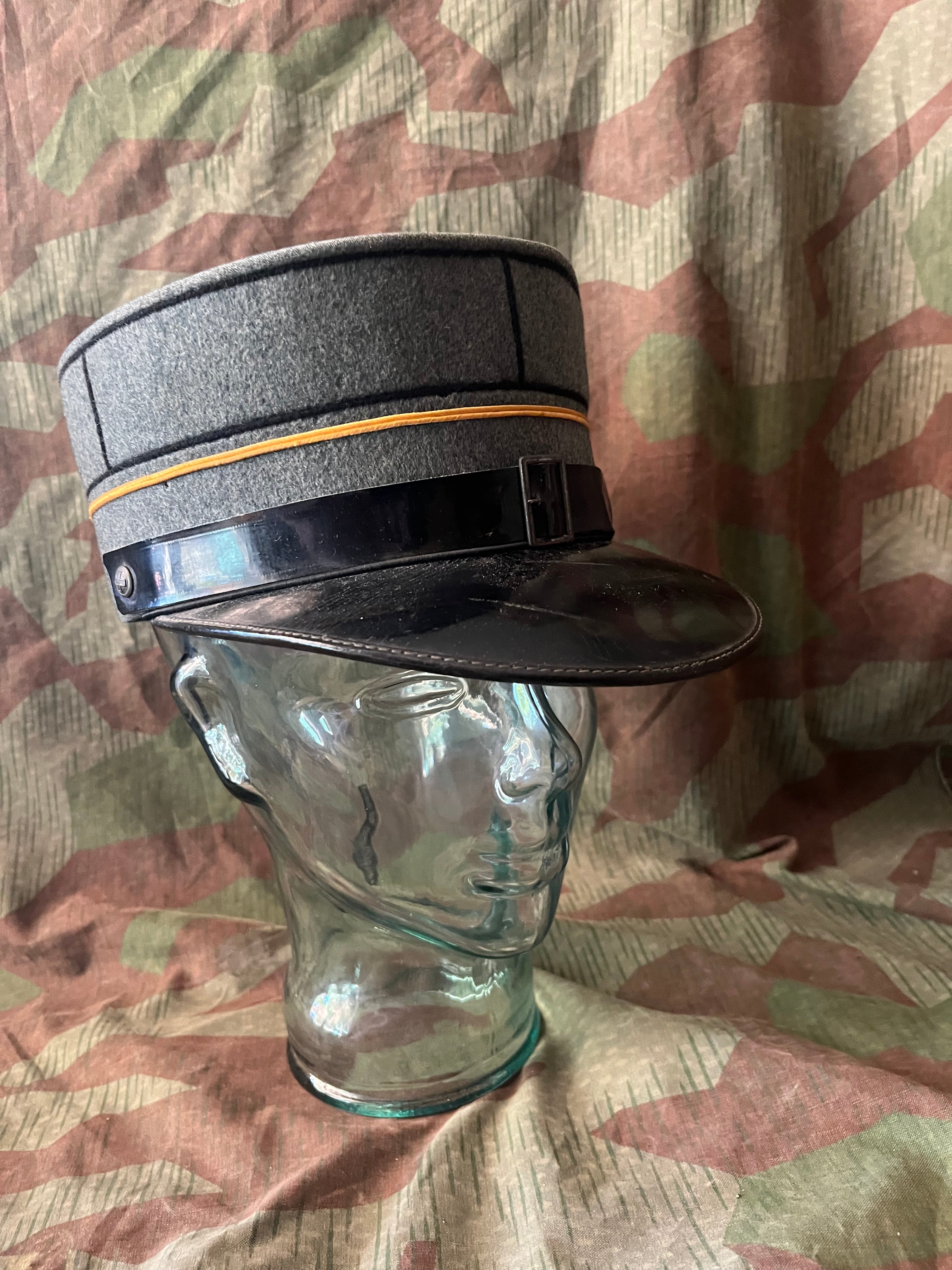 Cold War Swiss army lieutenant officer visor cap hat kepi uniform ord.1949