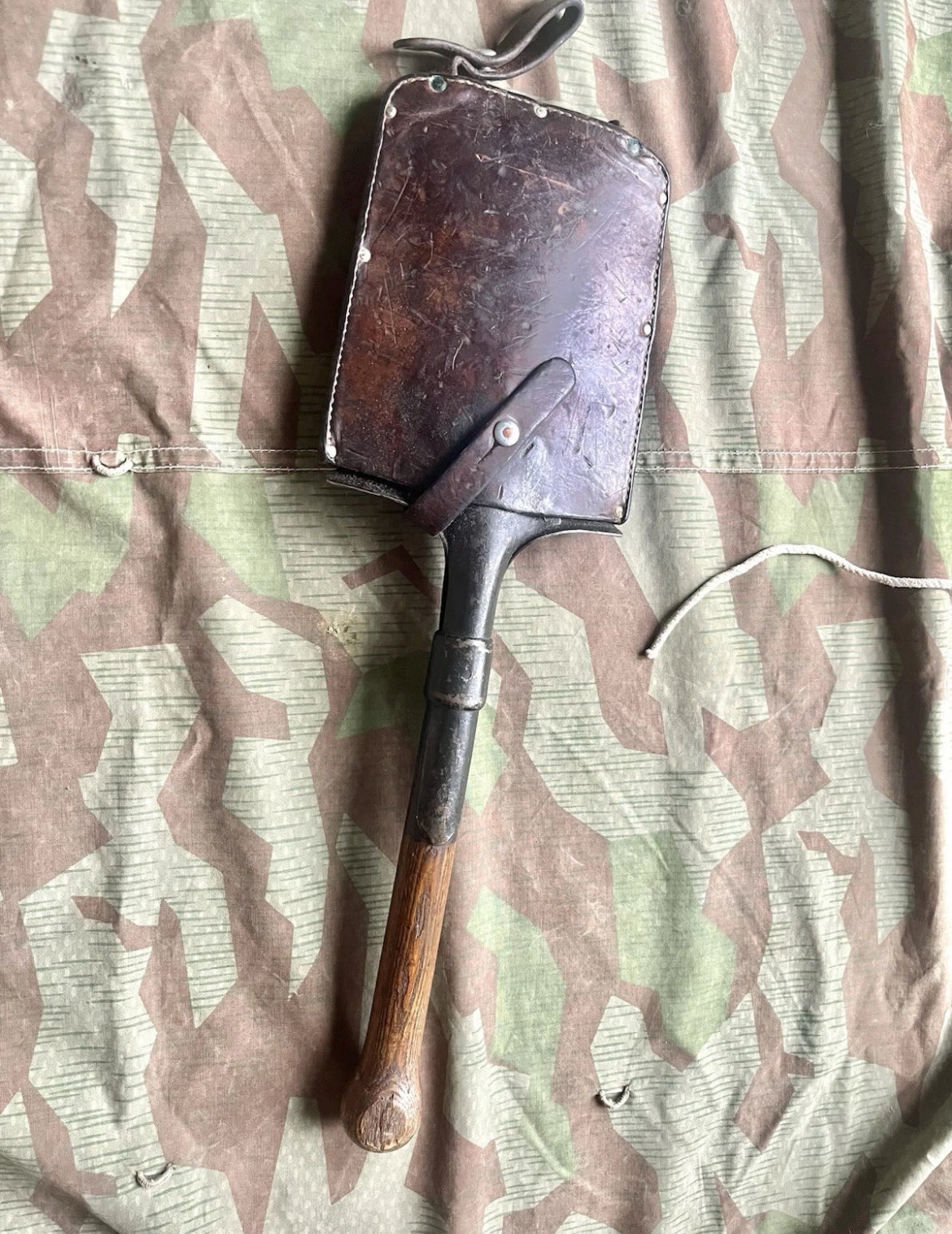 WW1/interwar/WW2 Swiss army shovel spade tool with cover gear uniform soldier