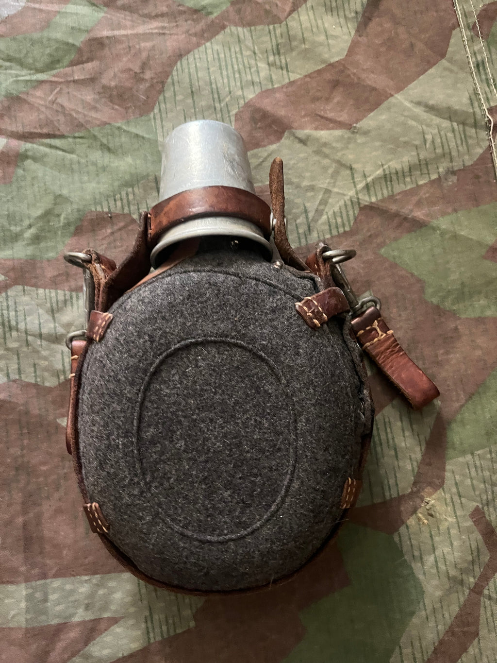 WW2/cold war Swiss army canteen medics medical troops water bottle uniform soldier