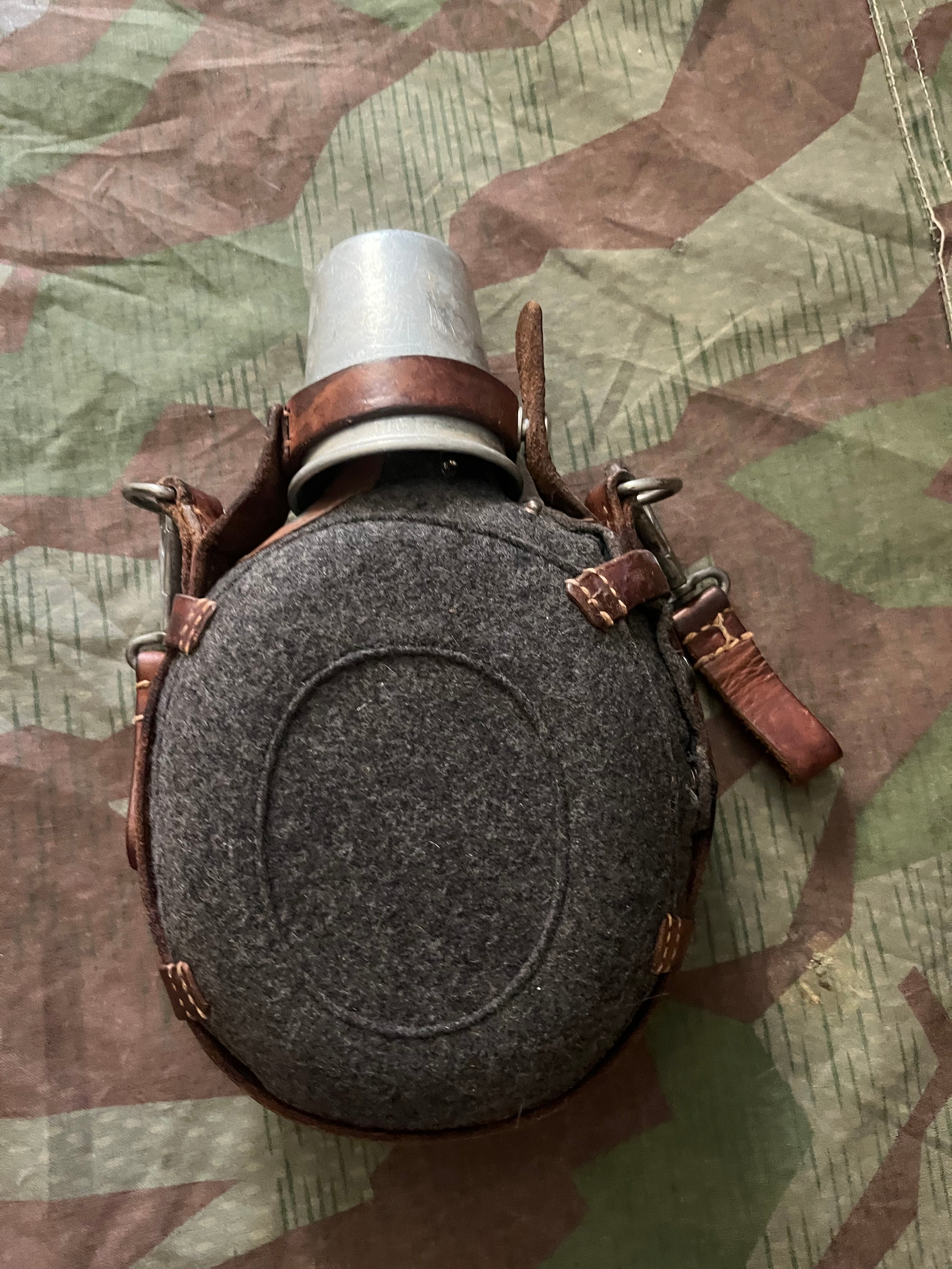 WW2/cold war Swiss army canteen medics medical troops water bottle uniform soldier