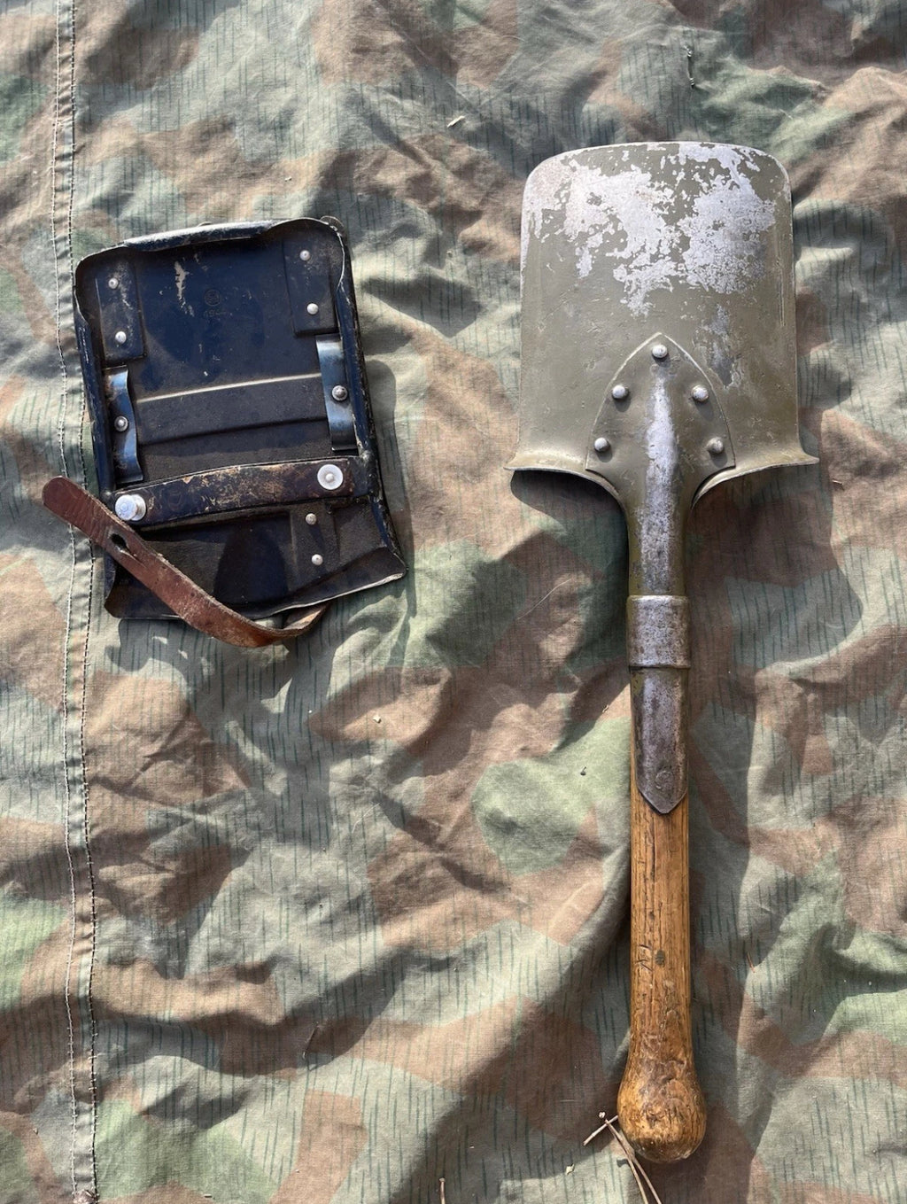 WW2/cold war Swiss army shovel spade tool with case gear uniform soldier