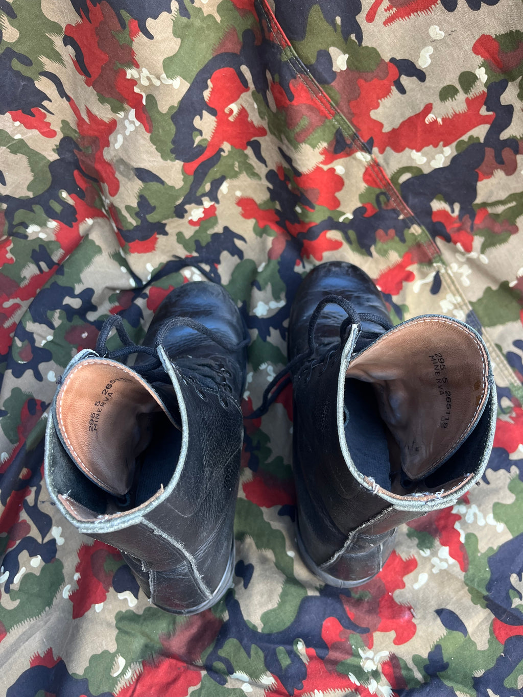 Modern Swiss army shoes KS90 combat boots shoes size 45 eu