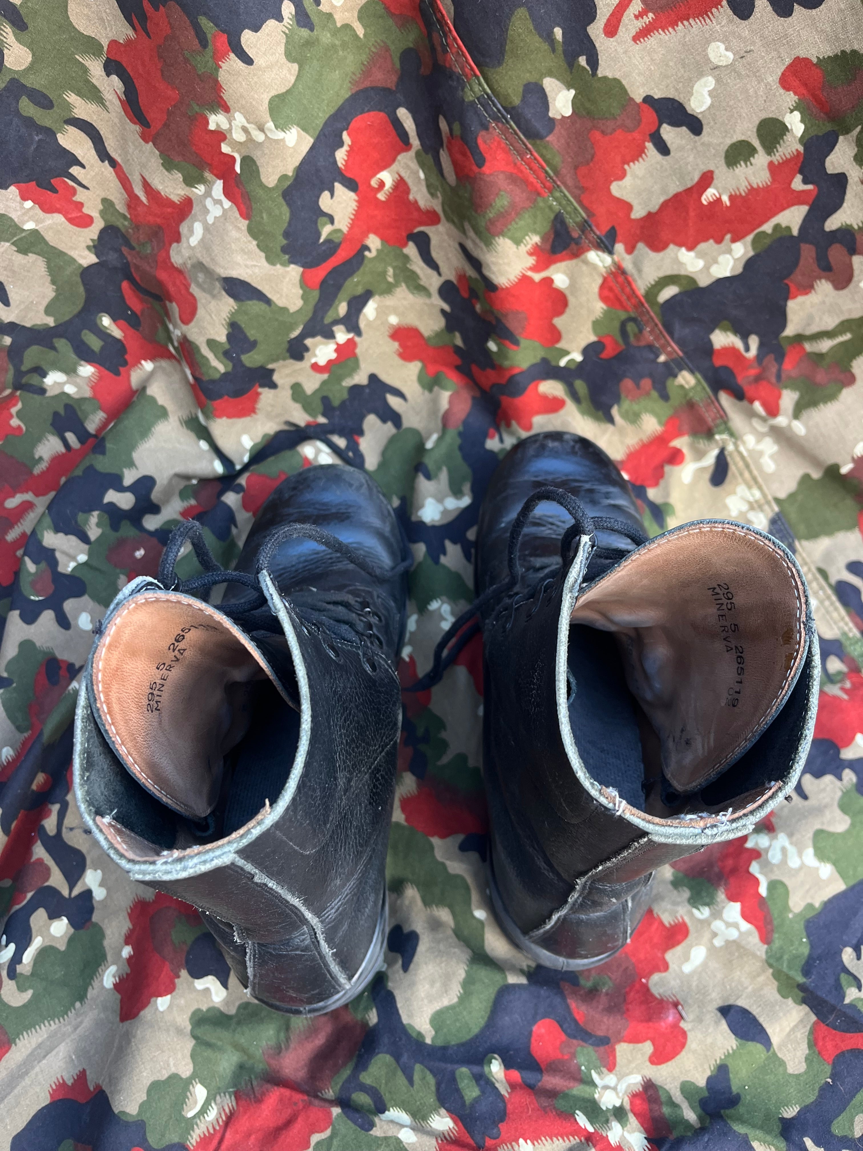 Modern Swiss army shoes KS90 combat boots shoes size 45 eu