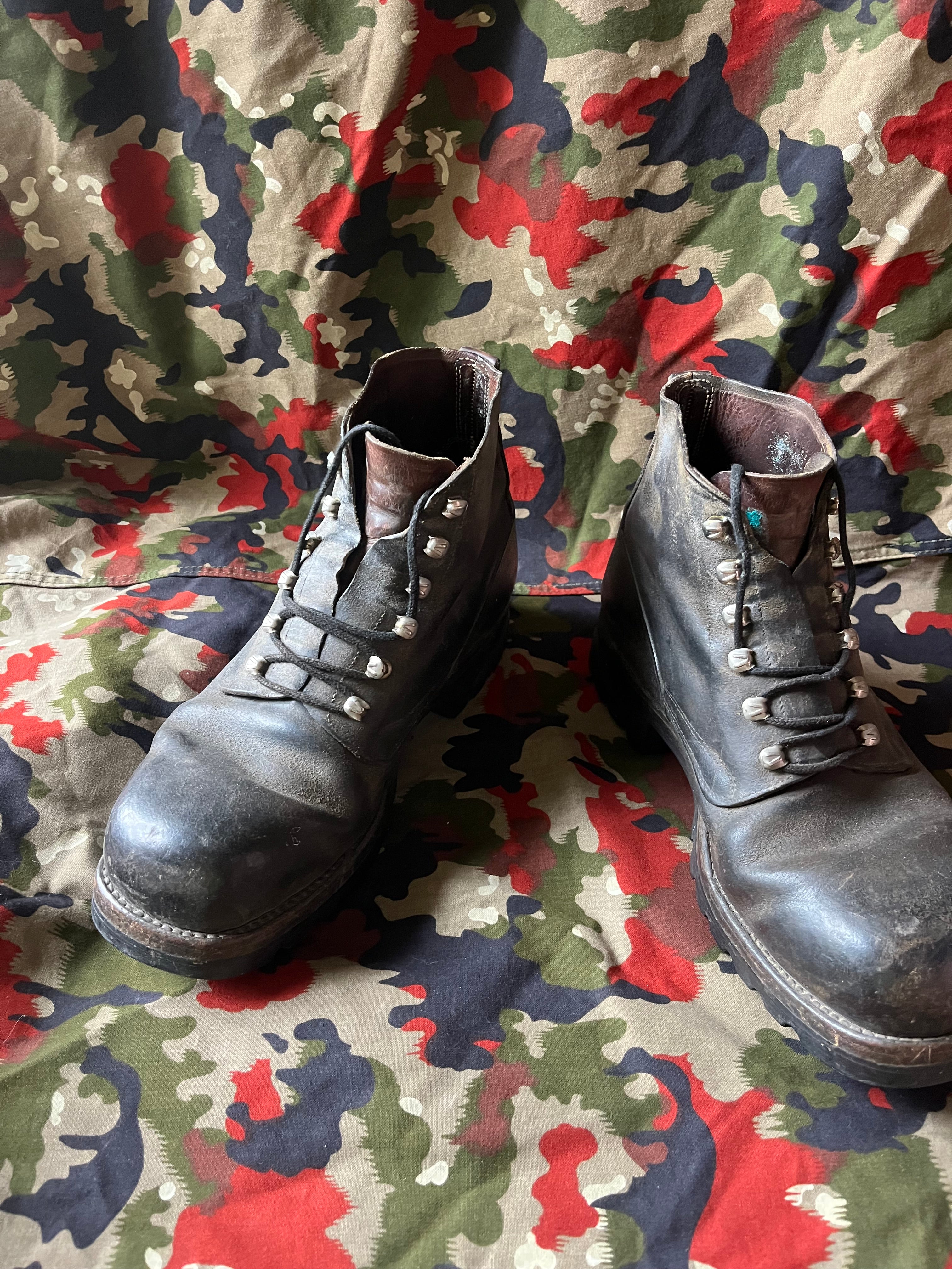Cold War Swiss army shoes boots leather size 42/43