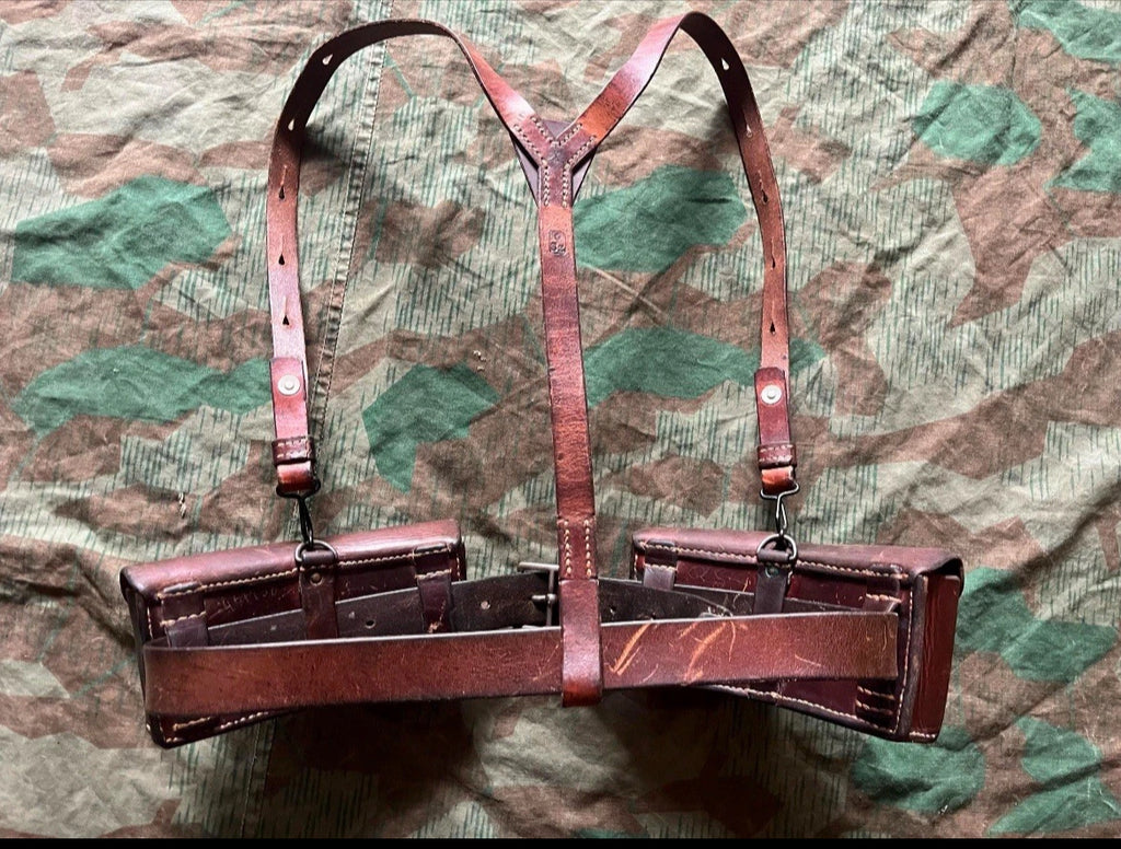 WW2/interwar Swiss army webbing set y straps suspenders belt ammo pouches web gear leather uniform soldier