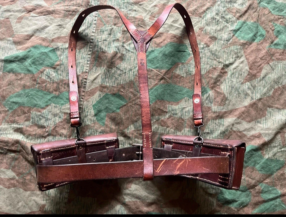 WW2/interwar Swiss army webbing set y straps suspenders belt ammo pouches web gear leather uniform soldier