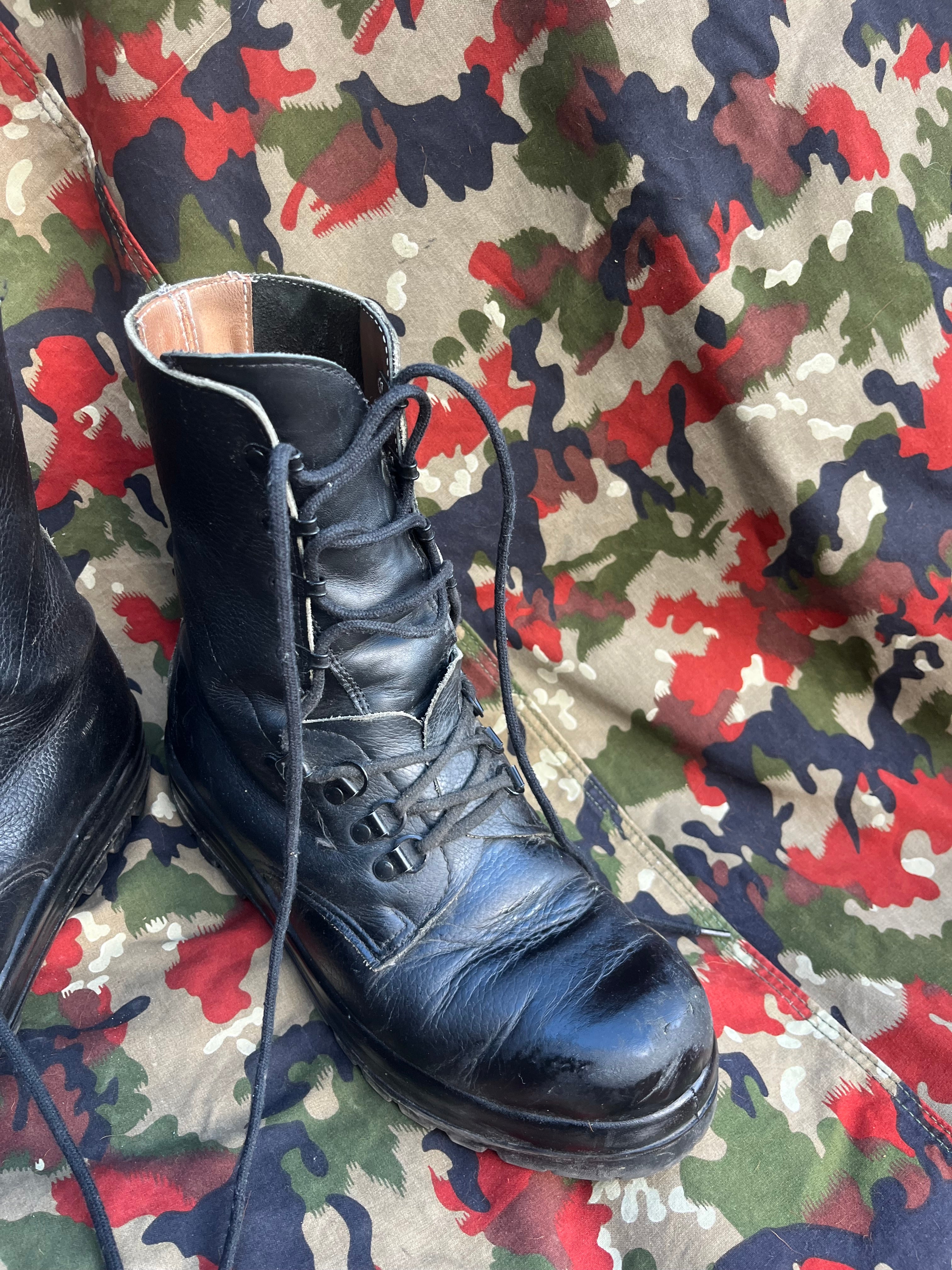 Modern Swiss army shoes KS90 combat boots shoes size 45 eu