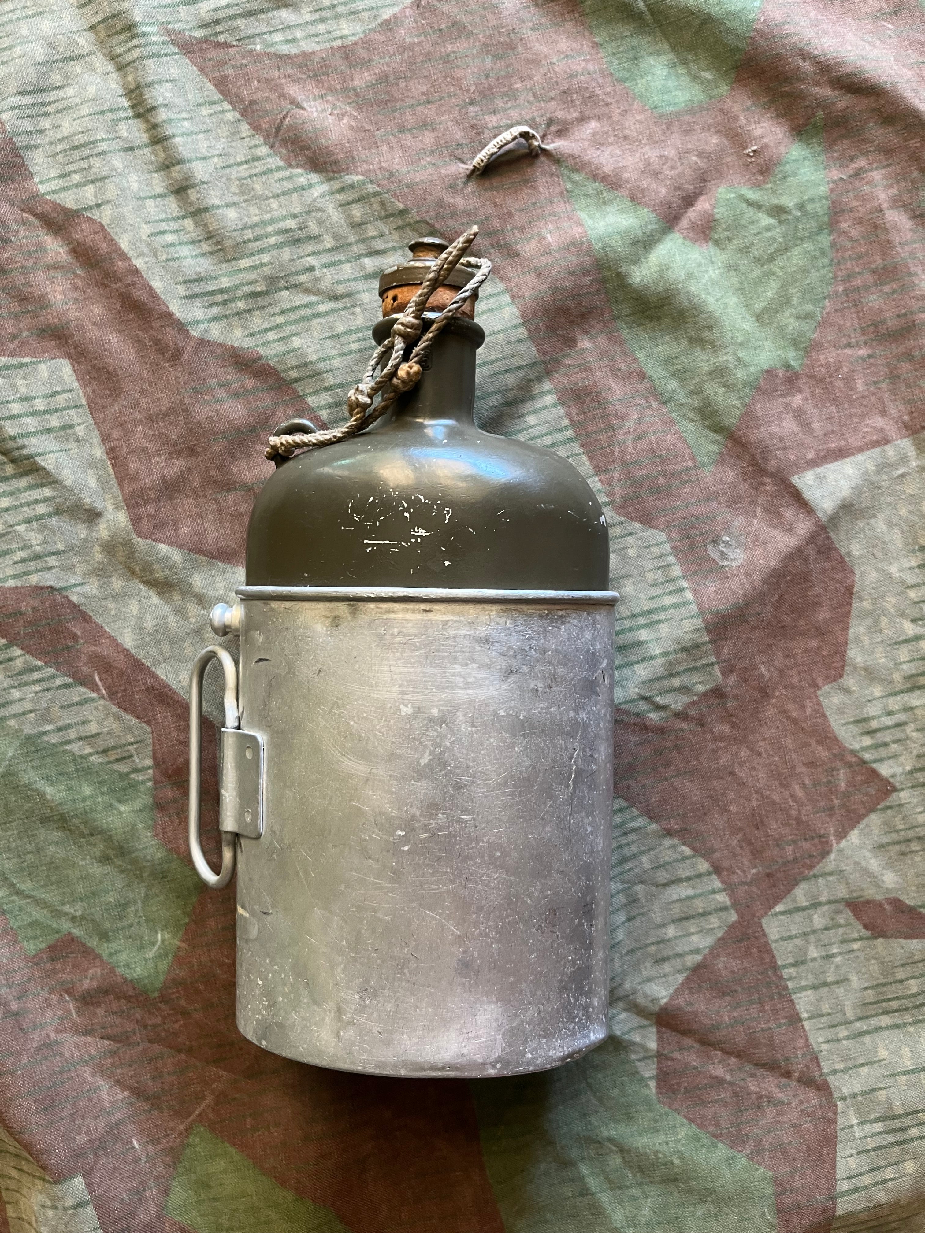 WW2 Swiss army canteen water bottle uniform soldier all troops