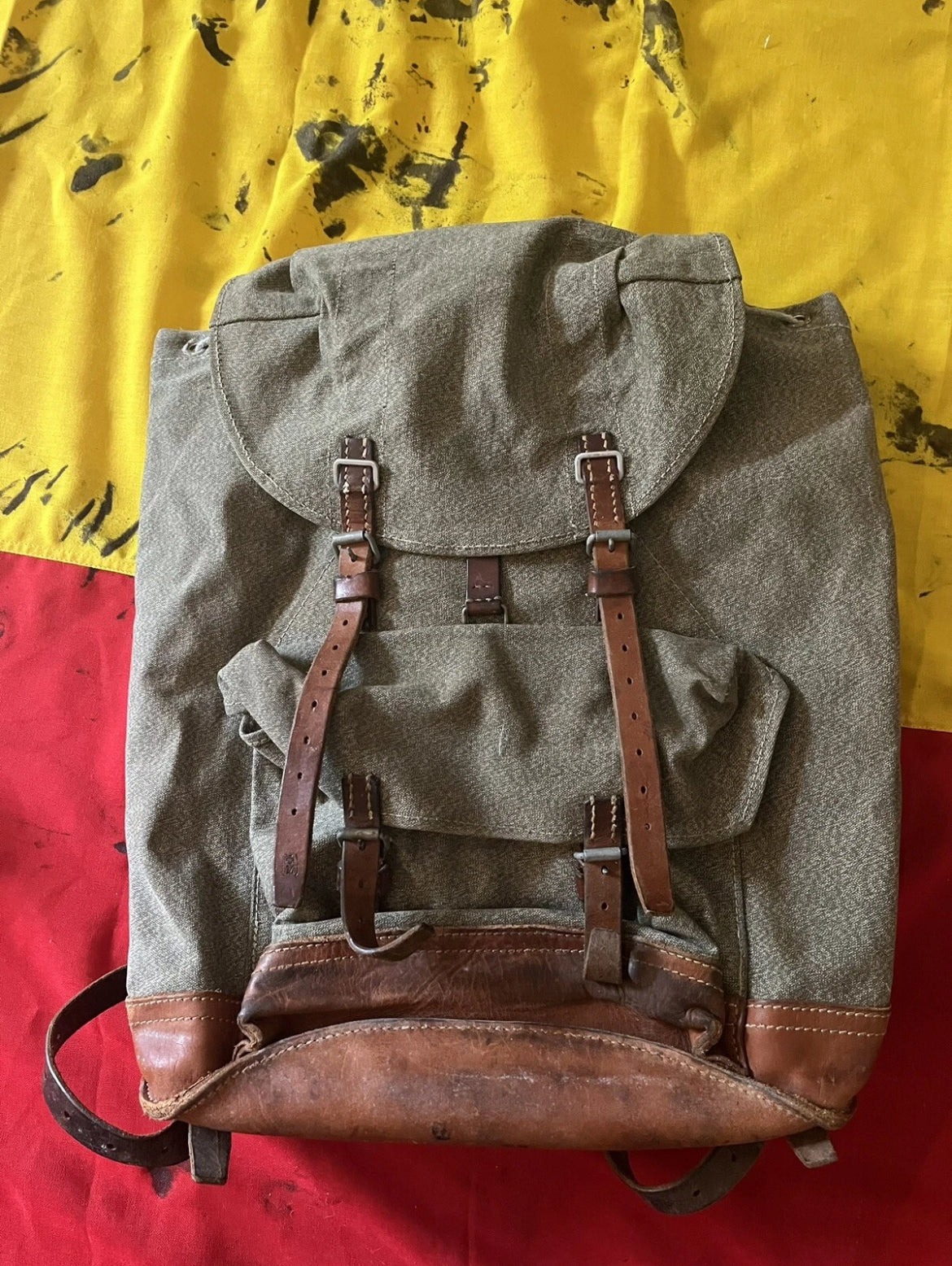 Cold War Swiss army complète backpack set infantry mountain haversack salt and pepper Breadbag soldier