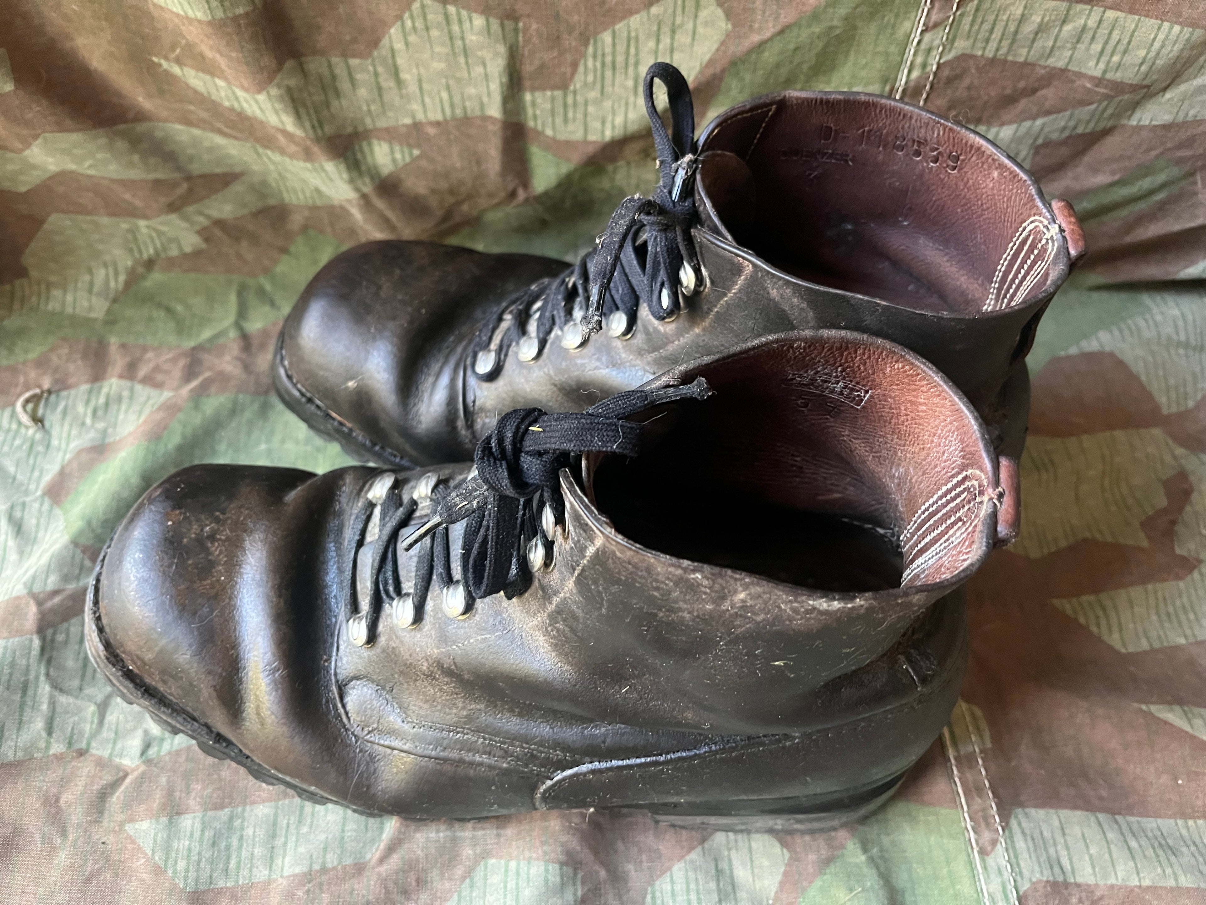 Cold War Swiss army shoes boots leather uniform soldier eu 44/45