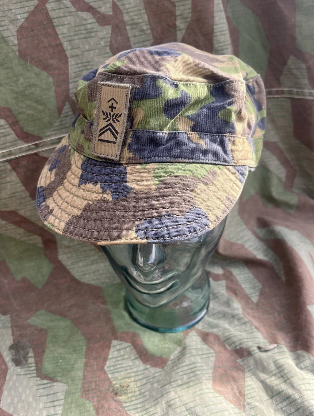Modern Swiss army field cap visor hat sergeant major NCO uniform taz 90 camo