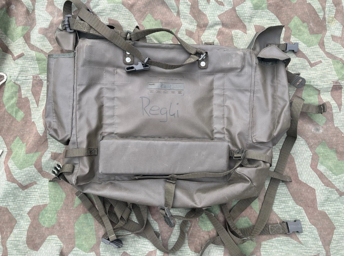 Modern Swiss army combat backpack field haversack pack taz 90 uniform soldier early type