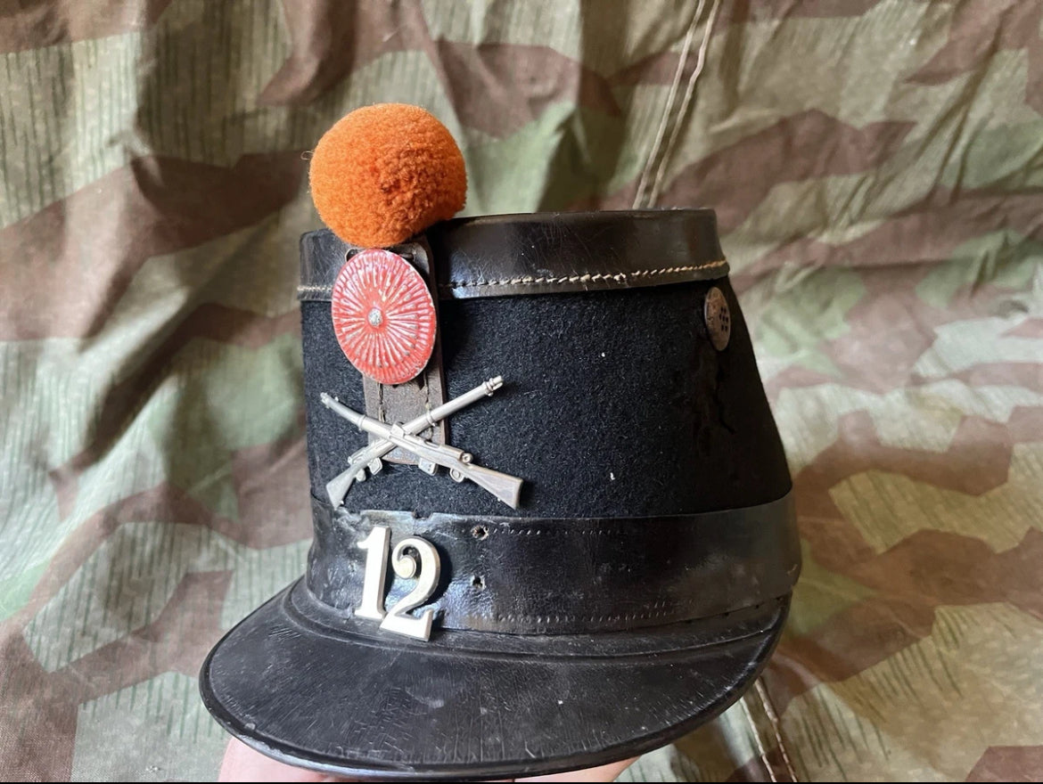 19th century Swiss army tschako schako hat shako infantry rifleman ord.1861 uniform soldier