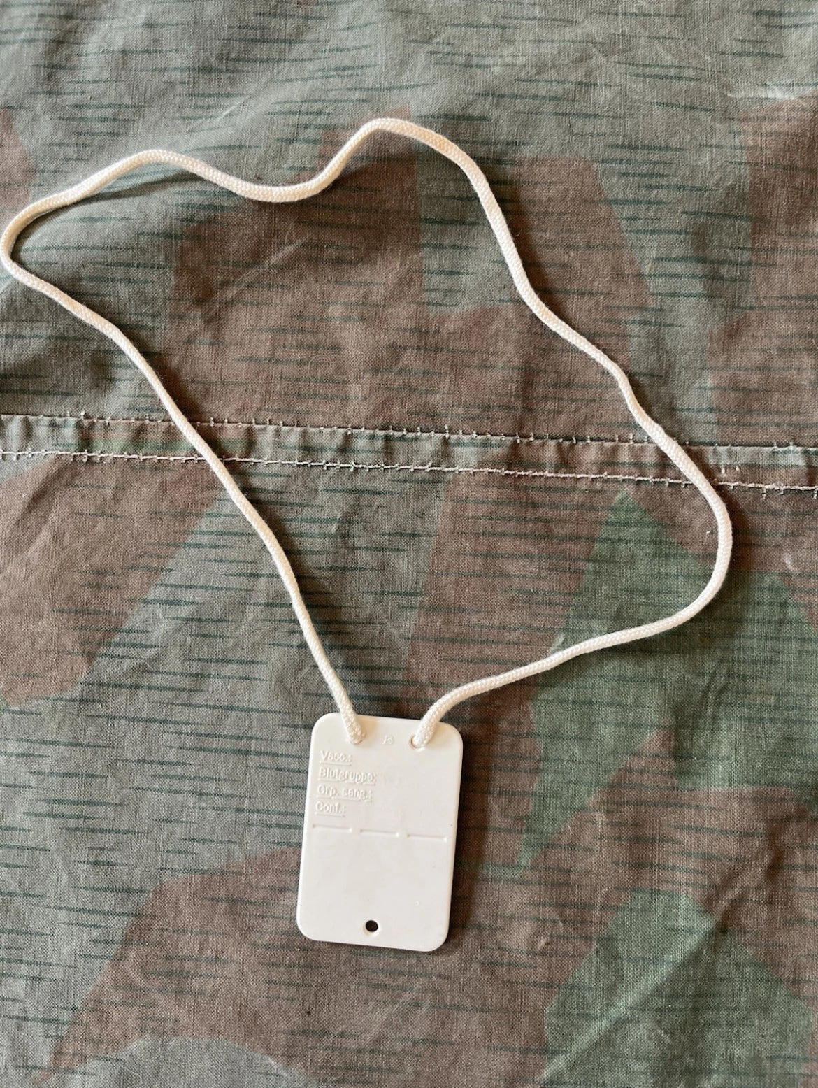 WW2 Swiss army blank dog tags grabstein ID identification tags uniform soldier