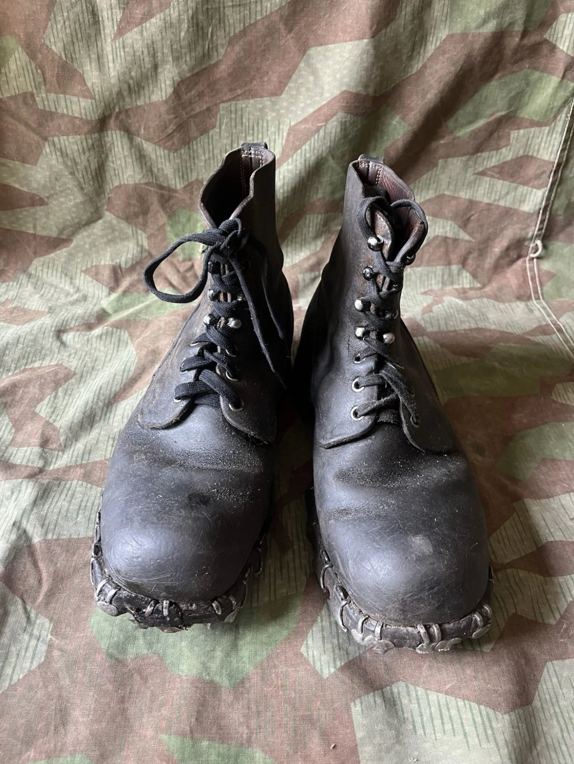 WW2 Swiss army tricouni nail shoes boots with nails mountain size eu 44/45 damaged